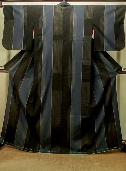 Photo1: P0801B Antique Japanese kimono Dark Navy Blue ORI woven for women / Silk. Stripes (Grade B) (1)