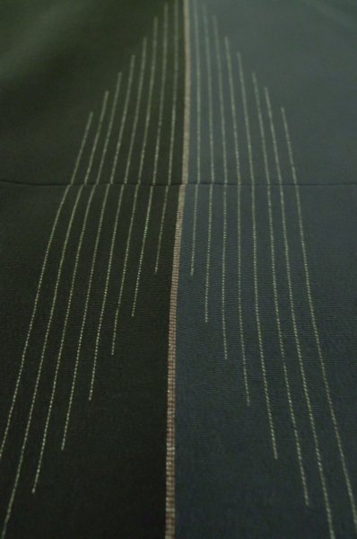 Photo9: P0801B Antique Japanese kimono Dark Navy Blue ORI woven for women / Silk. Stripes (Grade B) (9)