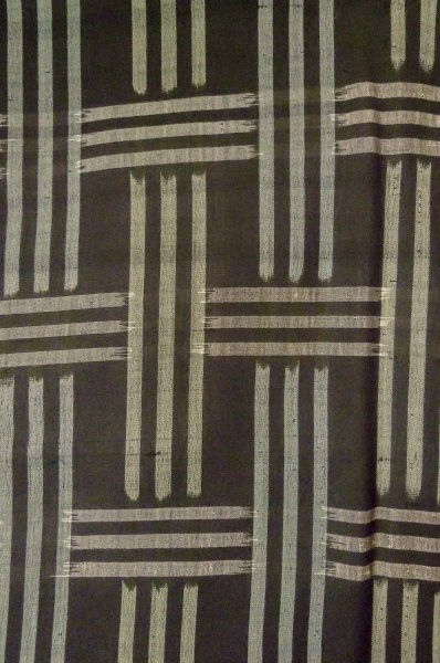 Photo3: Mint P0801E Vintage Japanese kimono Black TSUMUGI pongee for women / Silk. Plaid Checks (Grade A) (3)