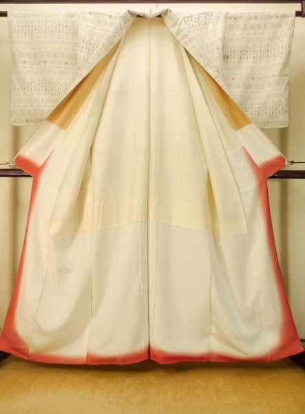 Photo2: P0818B Vintage Japanese kimono Ivory ORI woven for women / Silk. Geometrical pattern (Grade B) (2)