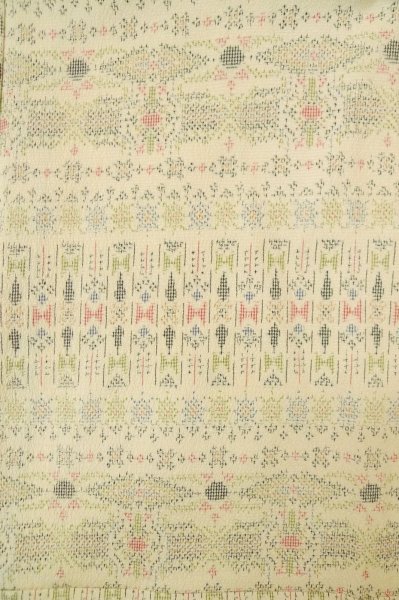 Photo3: P0818B Vintage Japanese kimono Ivory ORI woven for women / Silk. Geometrical pattern (Grade B) (3)