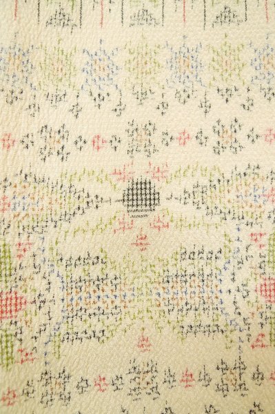 Photo5: P0818B Vintage Japanese kimono Ivory ORI woven for women / Silk. Geometrical pattern (Grade B) (5)