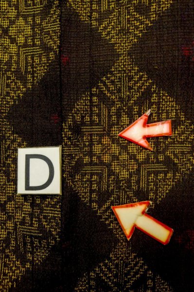 Photo17: P0818C Vintage Japanese kimono Dark Brown ORI woven for women / Silk. Diamond-shaped flowers (Grade B) (17)