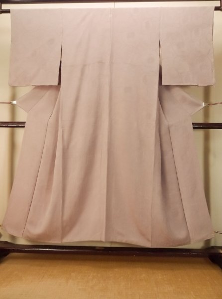 Photo1: P0818D Vintage Japanese kimono Pale Grayish Wisteria IROMUJI plain colored for women / Silk. (Grade B) (1)