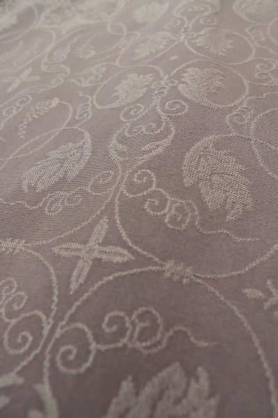 Photo9: P0818E Vintage Japanese kimono Grayish Wisteria IROMUJI plain colored for women / Silk., Base woven pattern: grapes. (Grade C) (9)