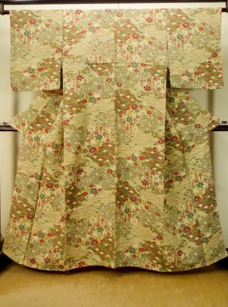 Photo1: Mint P0818F Vintage Japanese kimono Grayish Beige KOMON dyed for women / Silk. Flower (Grade A) (1)