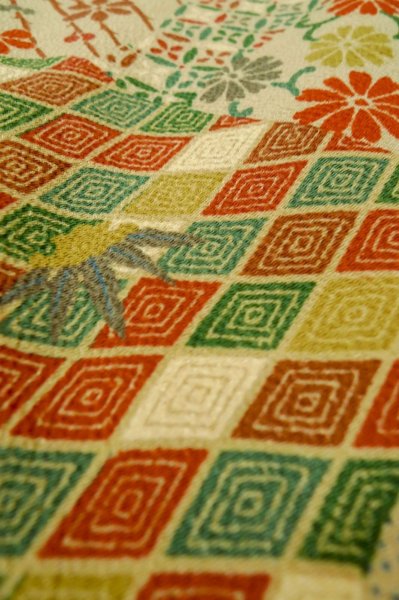 Photo10: Mint P0818F Vintage Japanese kimono Grayish Beige KOMON dyed for women / Silk. Flower (Grade A) (10)
