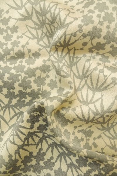 Photo12: Mint P0818G Vintage Japanese kimono White KOMON dyed for women / Silk. UME plum bloom (Grade A) (12)