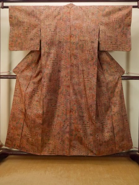 Photo1: Mint P0818H Vintage Japanese kimono Dark Dark Red TSUMUGI pongee for women / Silk. Chrysanthemum, Shell box pattern (Grade A) (1)