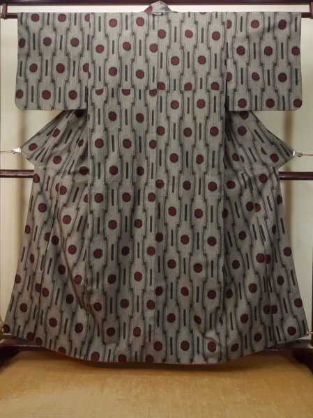 Photo1: P0818I Vintage Japanese kimono Gray TSUMUGI pongee for women / Silk. Chrysanthemum (Grade B) (1)