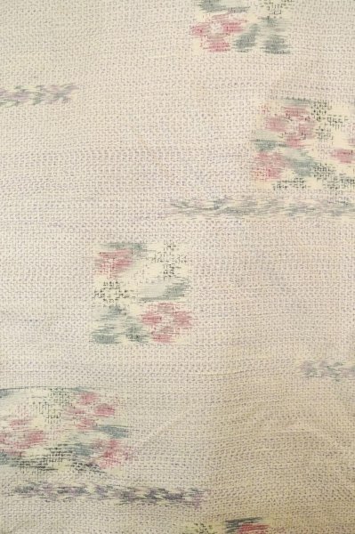 Photo3: P0818J Vintage Japanese kimono Purplish Off White TSUMUGI pongee for women / Silk. Flower (Grade B) (3)