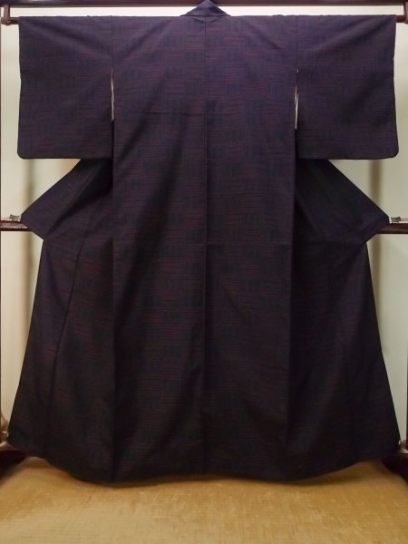 Photo1: Mint P0818M Vintage Japanese kimono Navy Blue TSUMUGI pongee for women / Silk. Quadrangle (Grade A) (1)