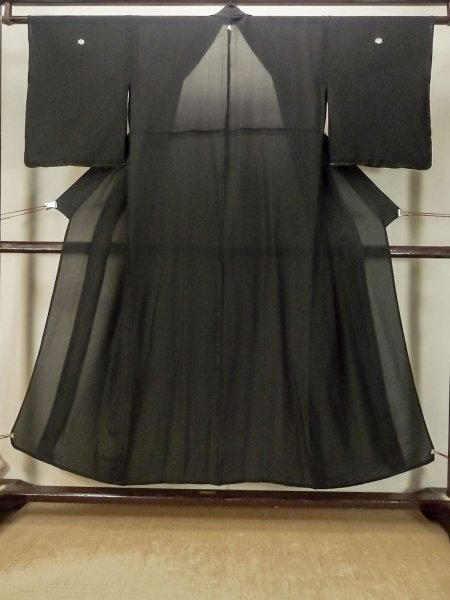 Photo1: P0818O Vintage Japanese kimono Black MONTSUKI crests for women / Silk. (Grade B) (1)