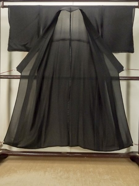 Photo2: P0818O Vintage Japanese kimono Black MONTSUKI crests for women / Silk. (Grade B) (2)