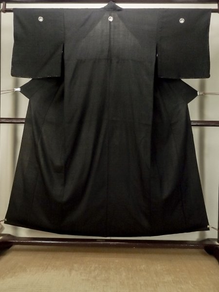 Photo1: P0818S Vintage Japanese kimono Black MONTSUKI crests for women / Silk. (Grade D) (1)
