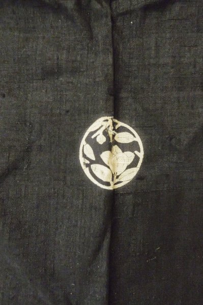Photo3: P0818S Vintage Japanese kimono Black MONTSUKI crests for women / Silk. (Grade D) (3)