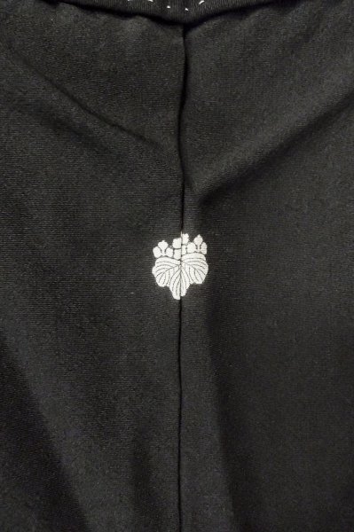 Photo3: Mint P0818U Vintage Japanese kimono Black MONTSUKI crests for women / Silk. (Grade A) (3)