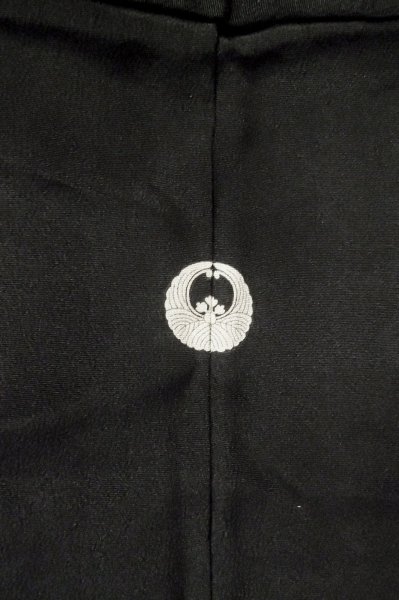 Photo3: P0818V Vintage Japanese kimono Black MONTSUKI crests for women / Silk. (Grade B) (3)