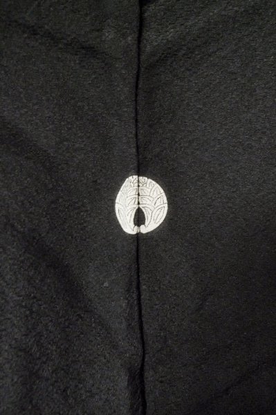 Photo3: Mint P0818X Vintage Japanese kimono Black MONTSUKI crests for women / Silk. (Grade A) (3)