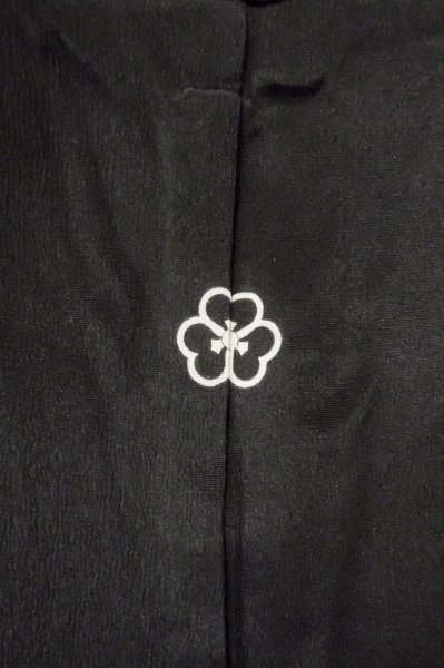 Photo3: P0819B Vintage Japanese kimono Black MONTSUKI crests for women / Silk. (Grade B) (3)