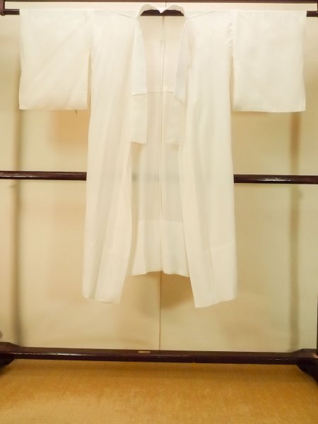 Photo1: P0901D Vintage Japanese kimono White JUBAN undergarment for women / Silk. (Grade B) (1)