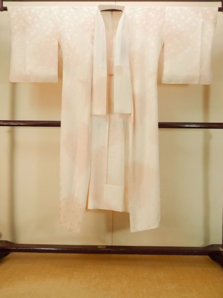 Photo1: Mint P0901G Vintage Japanese kimono Pale Pink JUBAN undergarment for women / Silk. Gradation (Grade A) (1)