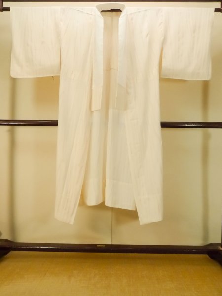 Photo1: Mint P0901H Vintage Japanese kimono White JUBAN undergarment for women / Silk. Line, Clamp and tie dyed patterns (Grade A+) (1)
