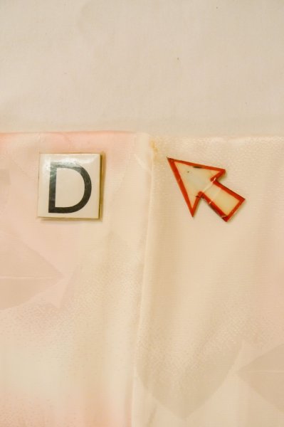 Photo17: P0901K Vintage Japanese kimono Pale Coral JUBAN undergarment for women / Silk. (Grade C) (17)