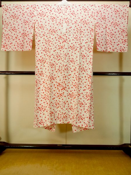 Photo2: Mint P0901M Vintage Japanese kimono White JUBAN undergarment for women / Silk. MOMIJI maple leaf (Grade A) (2)