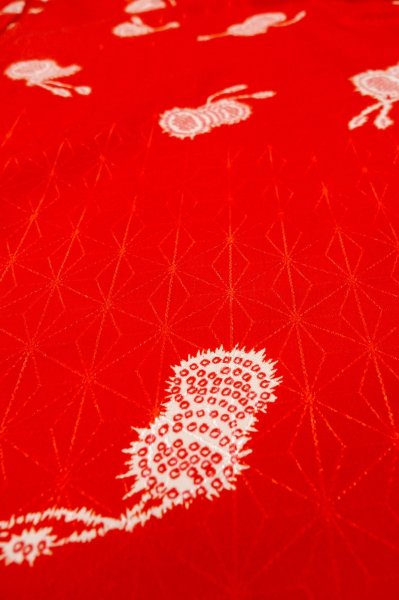 Photo8: P0901Q Vintage Japanese kimono Vivid Red JUBAN undergarment for women / Synthetic. TSUDUMI hand drum (Grade C) (8)