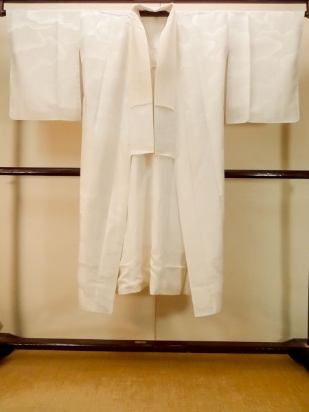 Photo1: P0901R Vintage Japanese kimono White JUBAN undergarment for women / Silk. (Grade B) (1)