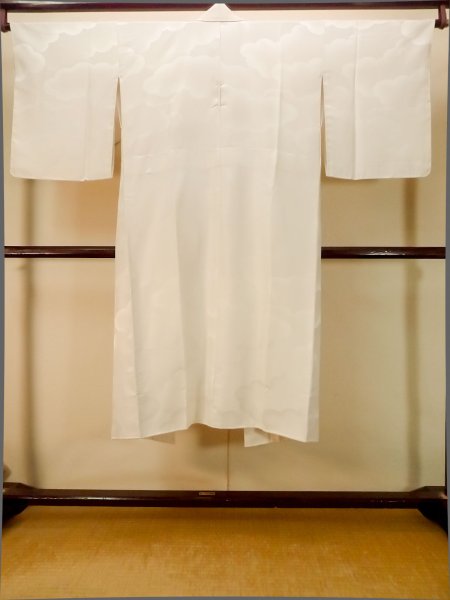 Photo2: P0901R Vintage Japanese kimono White JUBAN undergarment for women / Silk. (Grade B) (2)