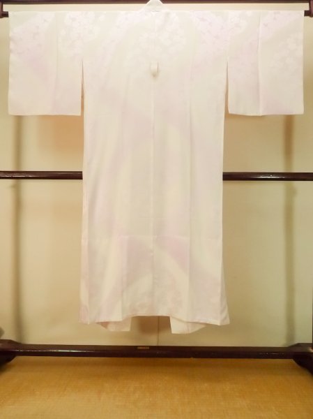Photo2: P0901S Vintage Japanese kimono Pale Light Purple JUBAN undergarment for women / Silk. (Grade C) (2)