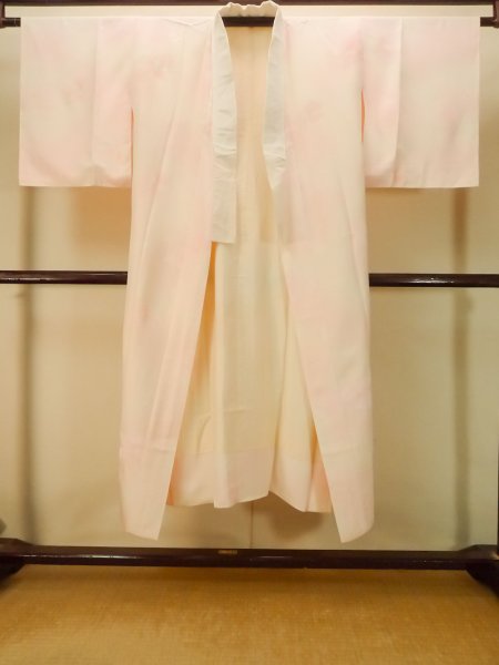 Photo1: P0901V Vintage Japanese kimono Pale Pink JUBAN undergarment for women / Silk. Cattleya (Grade B) (1)