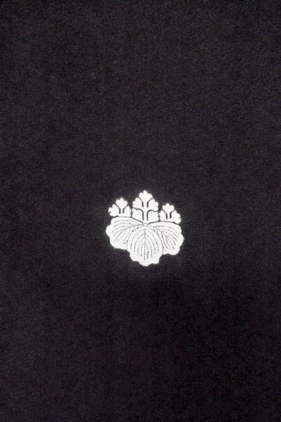 Photo3: Mint P0902C Vintage Japanese kimono Black MONTSUKI crests for women / Silk. (Grade A) (3)