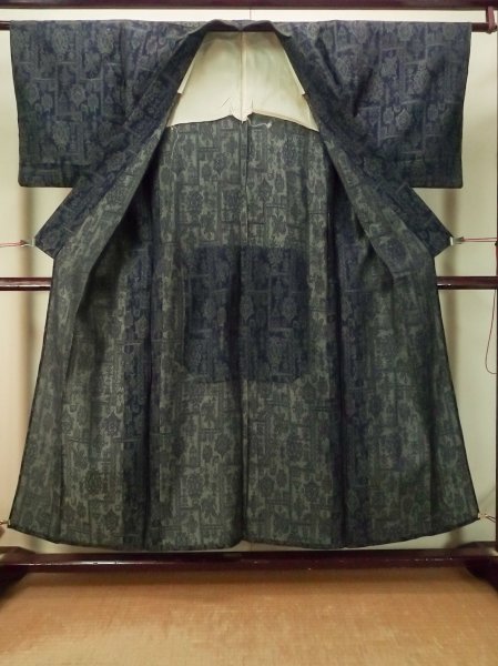 Photo2: P0916I Vintage Japanese kimono Dark Navy Blue HITOE unlined for women / Wool. Abstract pattern, There is an impression of use. (Grade C) (2)