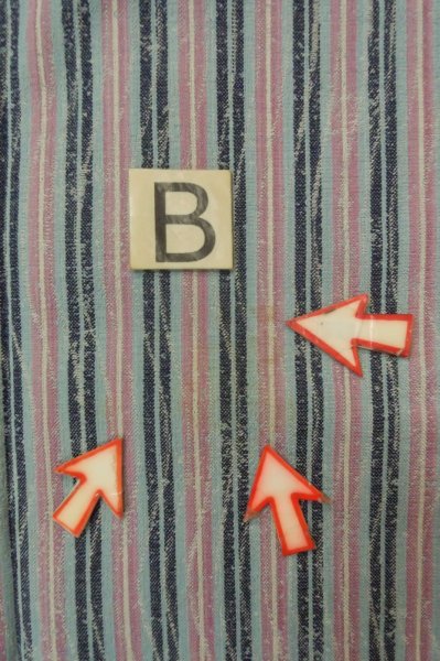 Photo13: P0916K Vintage Japanese kimono Pale Grayish Pink HITOE unlined for women / Wool. Stripes, There are stains and impression of use. (Grade D) (13)