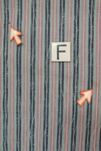 Photo17: P0916K Vintage Japanese kimono Pale Grayish Pink HITOE unlined for women / Wool. Stripes, There are stains and impression of use. (Grade D) (17)