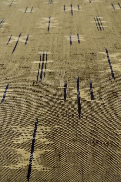 Photo10: P0916M Vintage Japanese kimono Grayish Brownish Beige HITOE unlined for women / Wool. Parallel Cross (Grade C) (10)