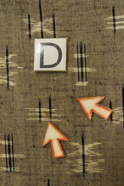 Photo17: P0916M Vintage Japanese kimono Grayish Brownish Beige HITOE unlined for women / Wool. Parallel Cross (Grade C) (17)