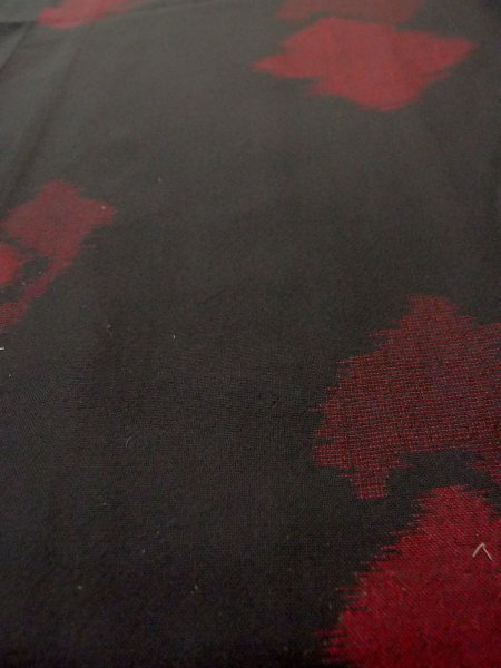 Photo8: P0916X Vintage Japanese kimono Black HITOE unlined for women / Wool. Abstract pattern, More damages. (Grade C) (8)