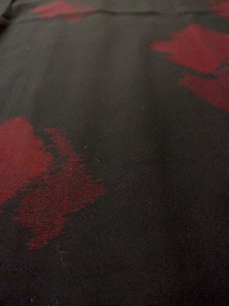 Photo9: P0916X Vintage Japanese kimono Black HITOE unlined for women / Wool. Abstract pattern, More damages. (Grade C) (9)