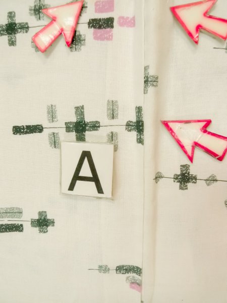 Photo14: P0917B Vintage Japanese kimono White YUKATA summer(made in Japan) for women / Linen. Geometrical pattern (Grade B) (14)